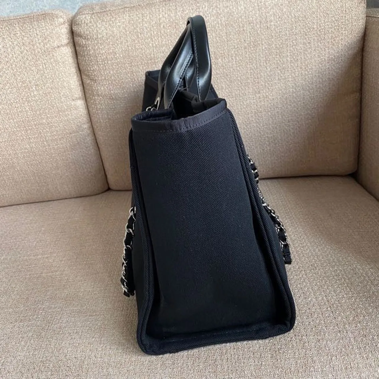 CHL Large Deauville Pearl Tote Bag Black For Women, Women&#8217;s Handbags, Shoulder Bags 15in/38cm A66941
